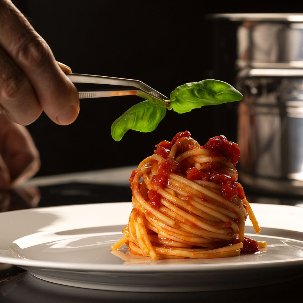 Molle e pinze per cucinare